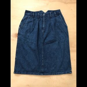 Catalina woman’s vintage jeans skirt